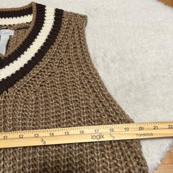 West of Melrose Brown Chunky Knit V-Neck Sweater Vest Side Slit Ribbed Hem Sz SM - Picture 11 of 12
